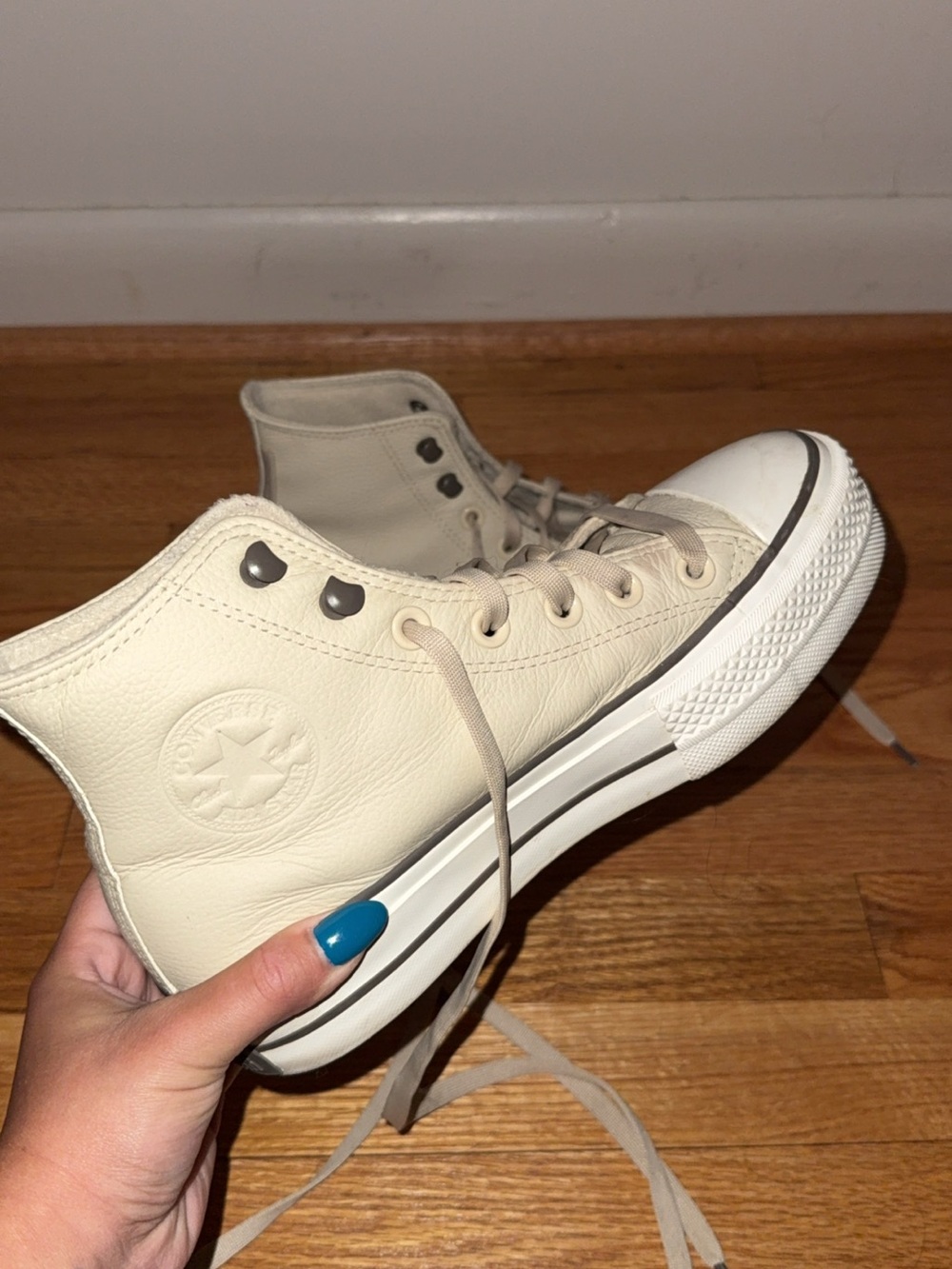 Converse High-Top Leather Sneakers in Cream - Classic Casual Style